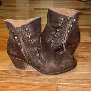 Chio brown leather ankle boots size 37